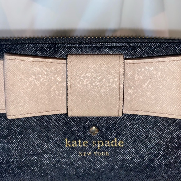 Authentic Kate Spade Handbag, Wallet and Dust Bag - Picture 9 of 13